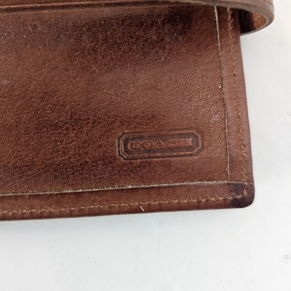 Vintage Coach Brown Leather Bi-Fold Wallet - Picture 5 of 6